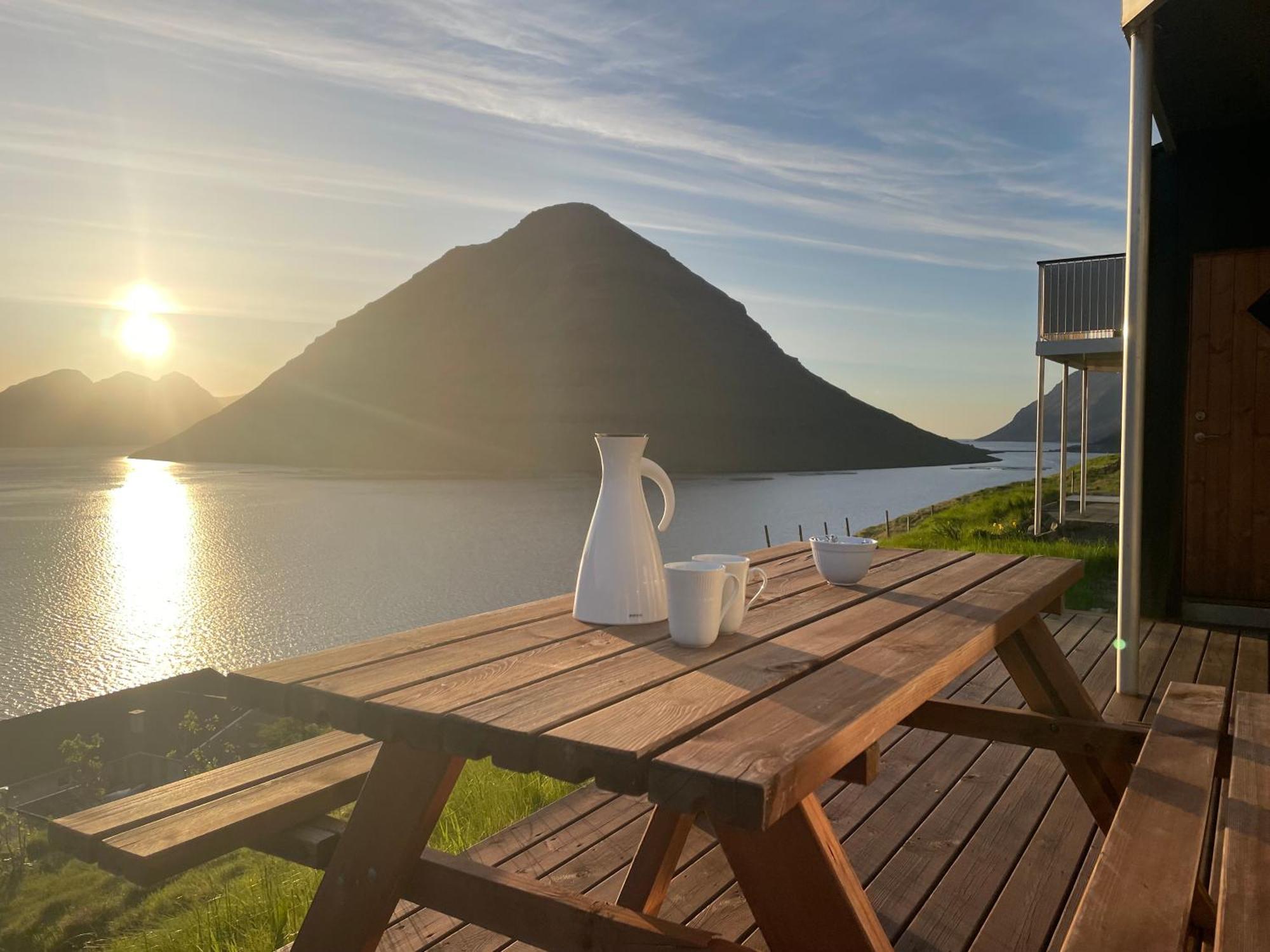 Unique Sea & Landscape View And Spacious Apartment Klaksvík Zewnętrze zdjęcie