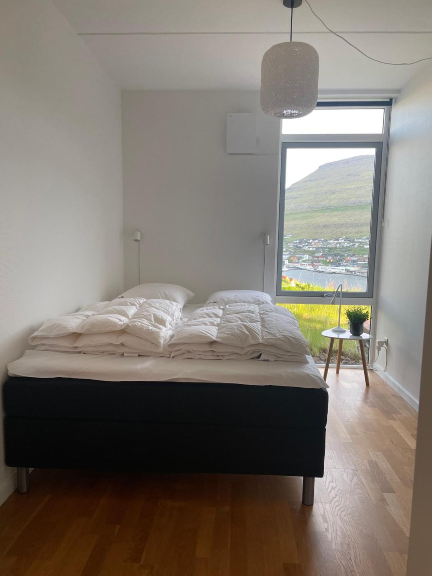 Unique Sea & Landscape View And Spacious Apartment Klaksvík Zewnętrze zdjęcie
