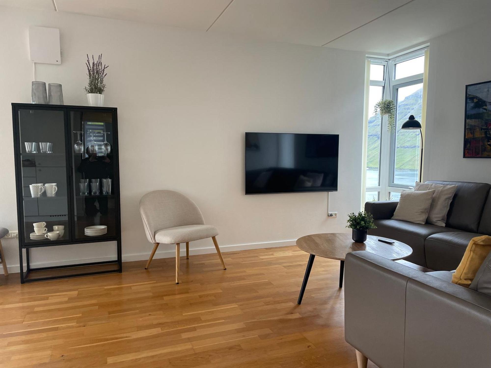 Unique Sea & Landscape View And Spacious Apartment Klaksvík Zewnętrze zdjęcie