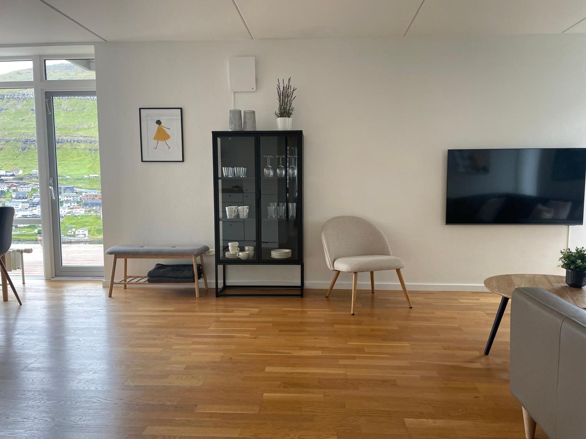 Unique Sea & Landscape View And Spacious Apartment Klaksvík Zewnętrze zdjęcie